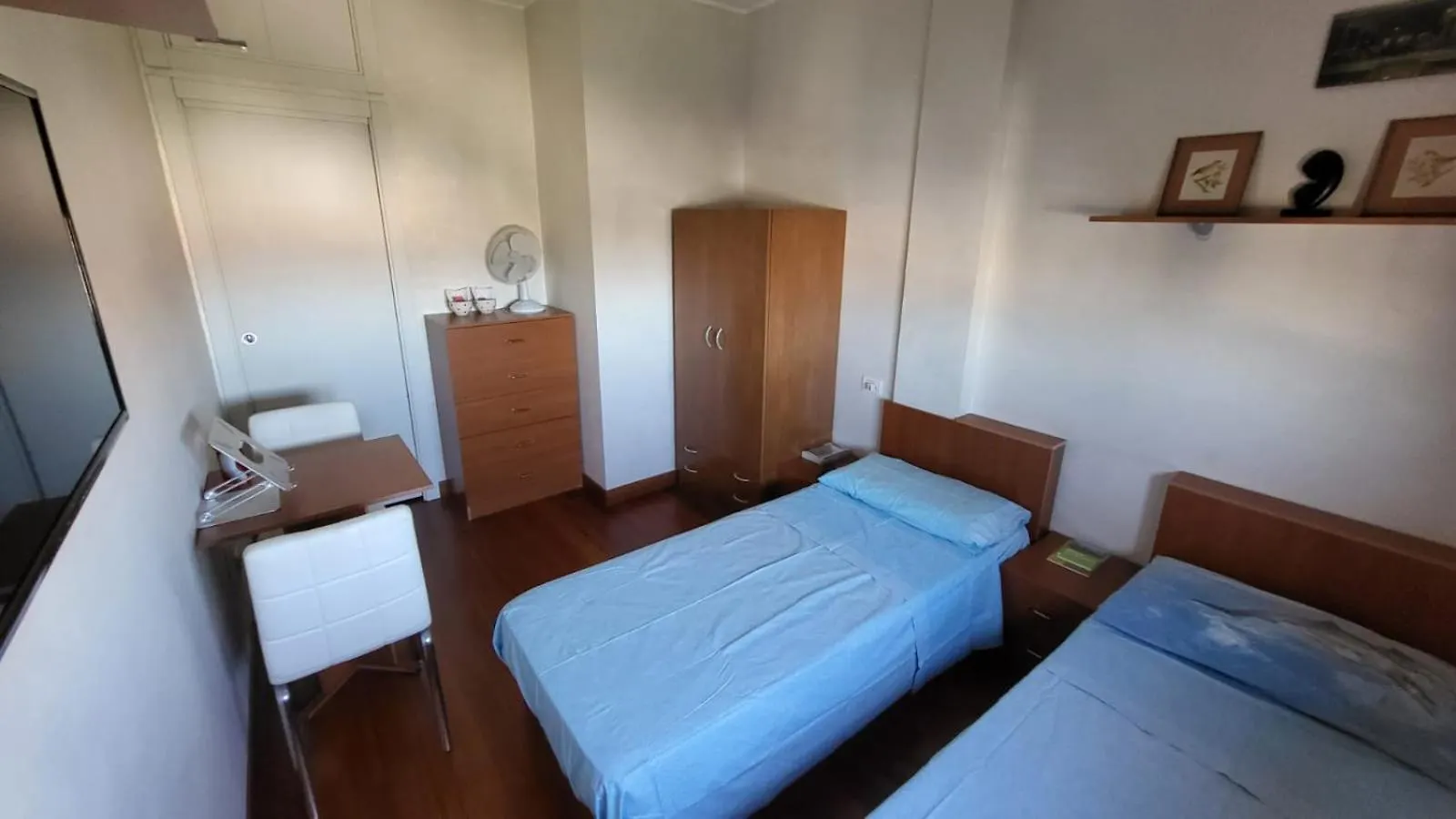 B&B - Camera Doppia Con Bagno Privato In Stupendo Attico Con Vista Mozzafiato Milano Italia
