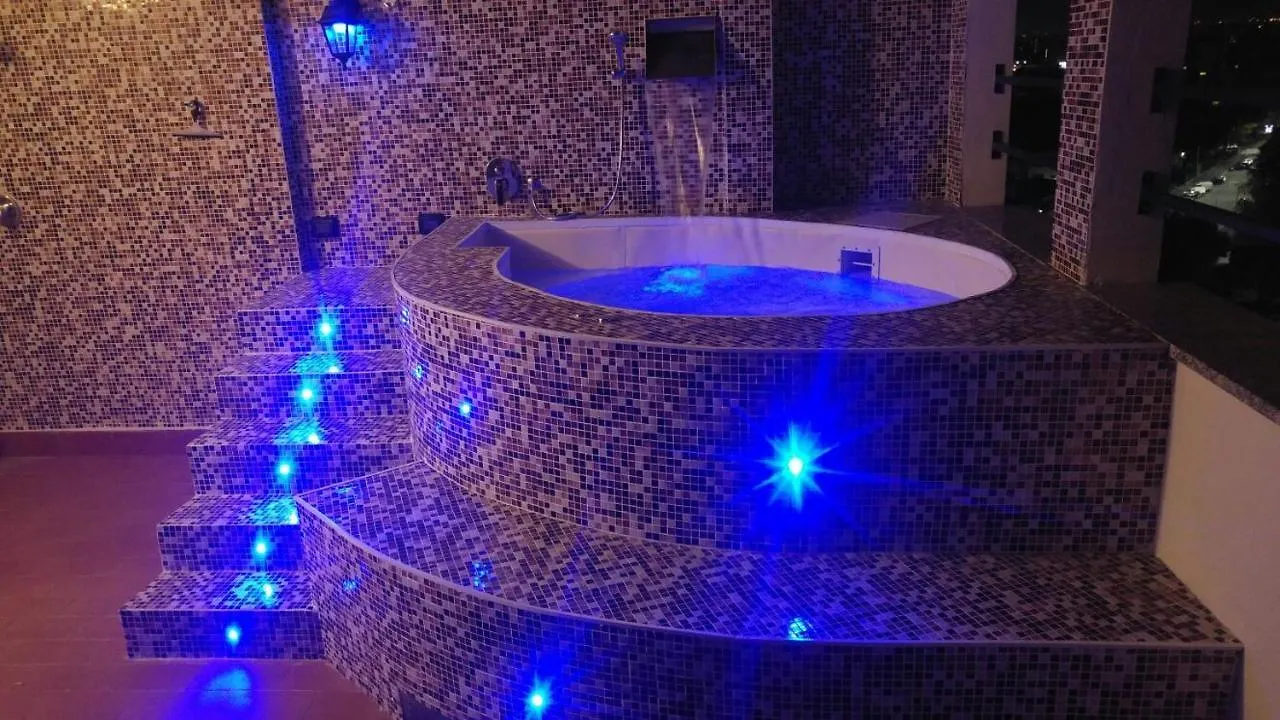 B&B - Camera Doppia Con Bagno Privato In Stupendo Attico Con Vista Mozzafiato 밀라노